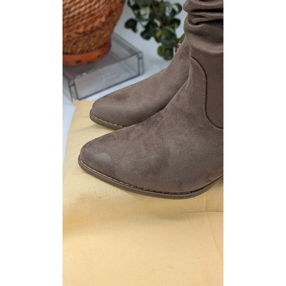 Women's Size 8 Taupe Slouch Ankle Boots Boho Western Rustic Chic Suede Look NEW